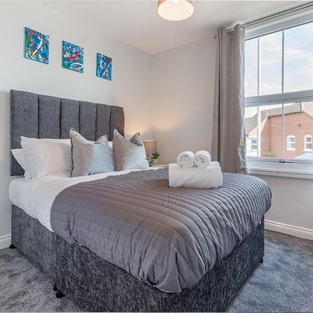 Host & Stay - The Bull Inn, 3 Double Rooms Fernhill Heath Extérieur photo