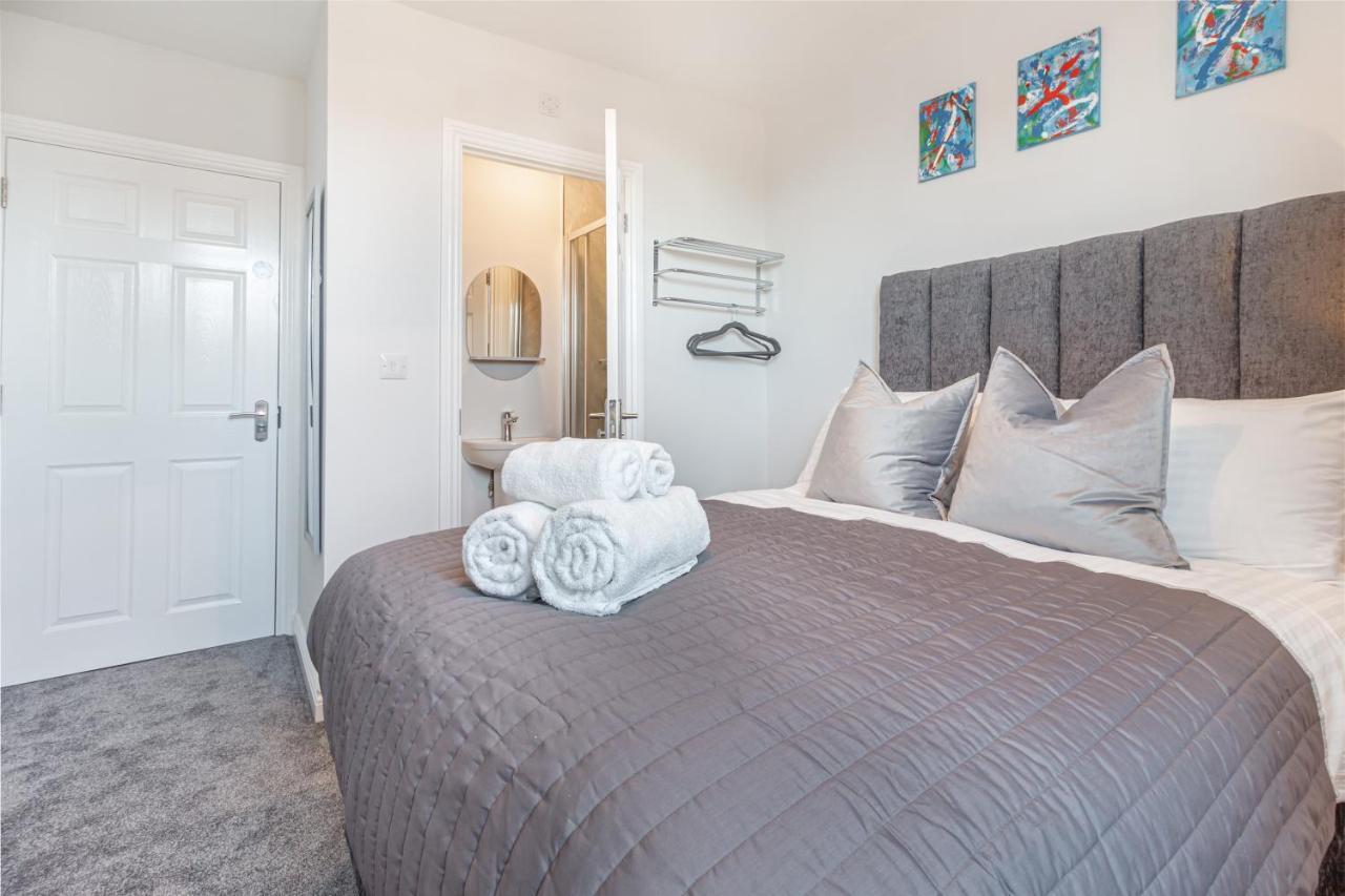 Host & Stay - The Bull Inn, 3 Double Rooms Fernhill Heath Extérieur photo