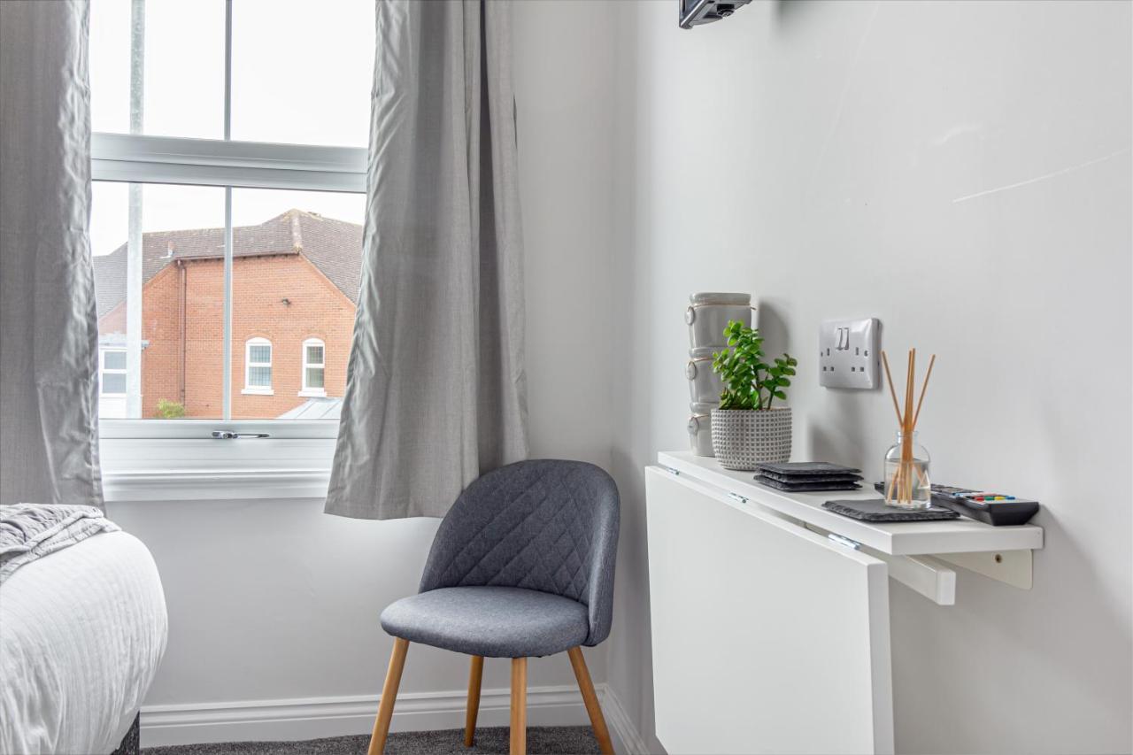 Host & Stay - The Bull Inn, 3 Double Rooms Fernhill Heath Extérieur photo